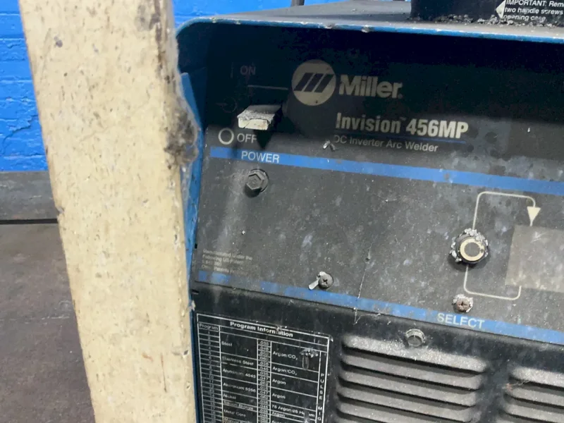 Miller  450 A  Welder  - Invision 456mp