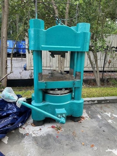 600 TON NATIONAL FOUR POST  SWAGING PRESS (14360)