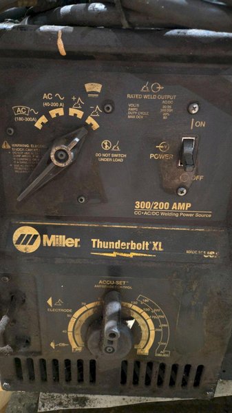 MILLER THUNDERBOLT XL 300 ARC WELDER USED 200/300 AMP POWER SOURCE
