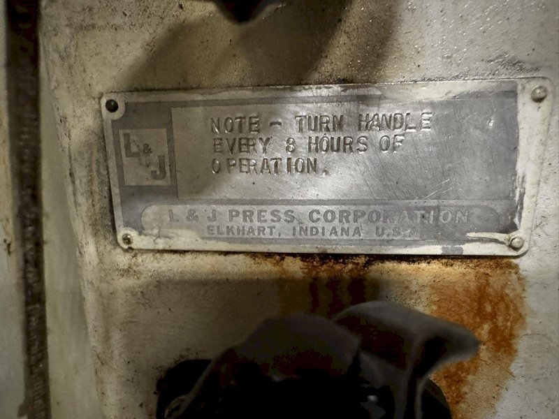 40 TON L&amp;J STRAIGHT SIDE PRESS. STOCK # 0882725