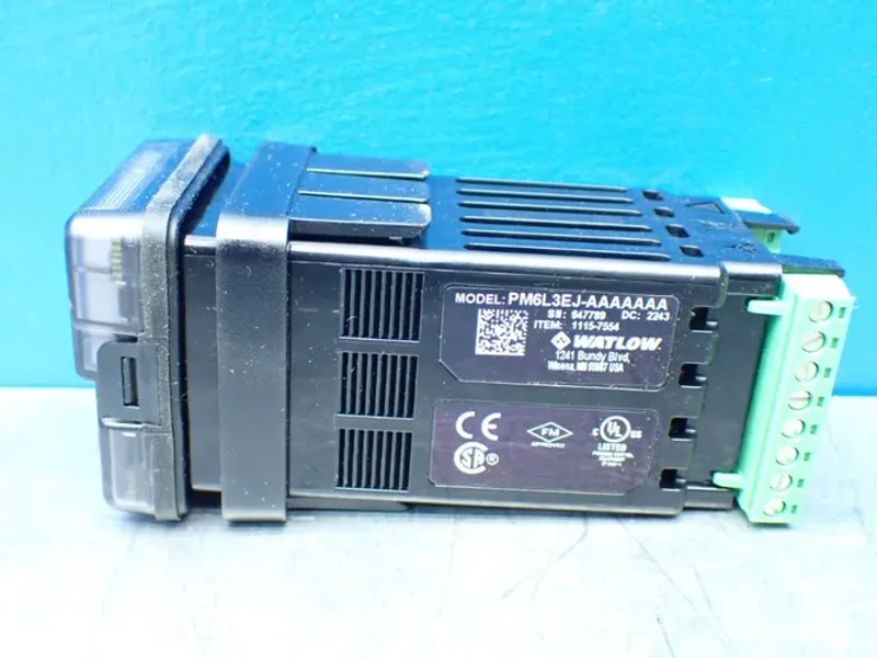 WATLOW 3 PANEL MOUNT PROCESS CONTROLLERS  -  PM6L3EJ-AAAAAAA