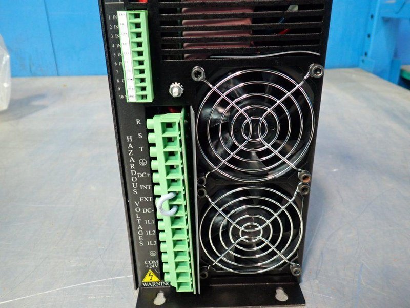 GE FANUC SERVO MOTOR CONTROLLER  -  IC800SSI420RD2-AD
