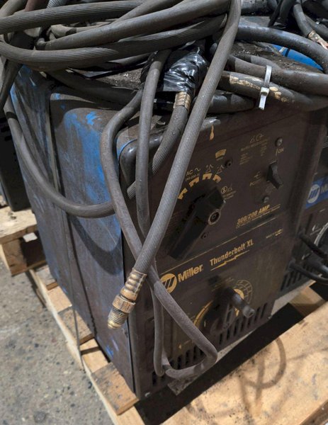 MILLER THUNDERBOLT XL 300 ARC WELDER USED 200/300 AMP POWER SOURCE