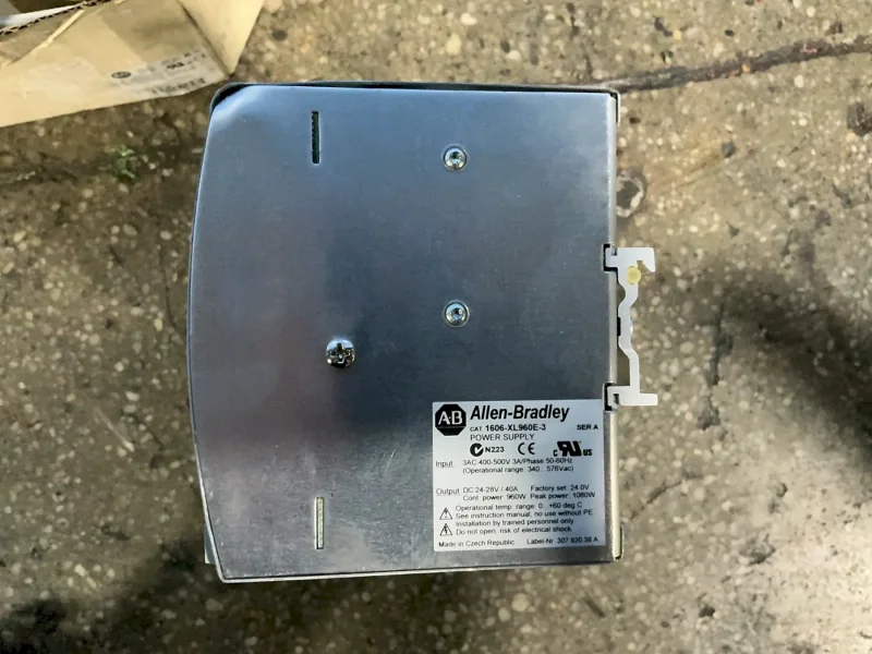 ALLEN BRADLEY 24 V / 40 A POWER SUPPLY  -  1606-XL