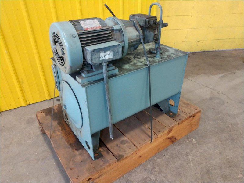 3 HP HYDRAULIC TANK WITH OILGEAR MODEL #PVQ06LSAYCN HYDURA PISTON PUMP: STOCK #14605