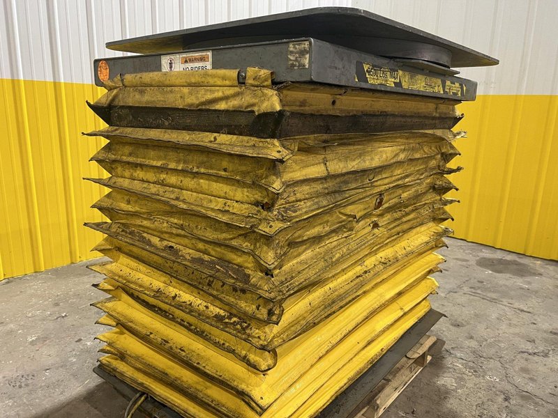 5,500 LBS X 38" X 44" PENTALIFT HYDRAULIC SCISSOR  LIFT TABLE WITH ROTARY TOP: STOCK #20388