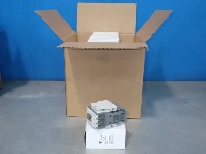 CARLO GAVAZZI BOX OF MAGNETIC CONTATORS   -  CC32S