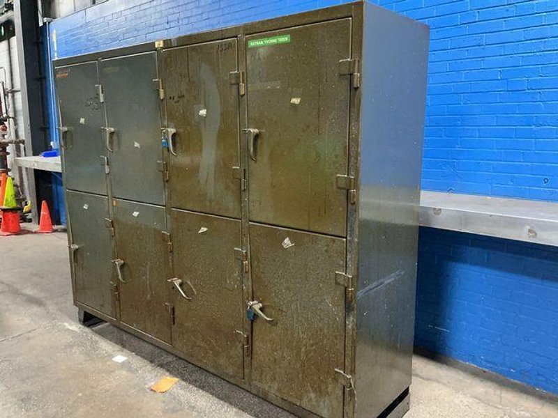 Strong Hold  8 Door Lockers
