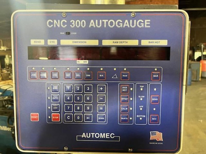 60 Ton x 6′ Accurpress 7606 Hydraulic Press Brake, 1998 – CNC Backgauge, Foot Pedal