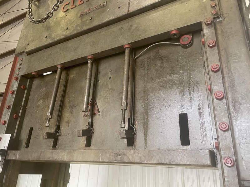 200 TON CLEARING MODEL S2-200-72-36 STRAIGHT SIDE SSDC STAMPING PRESS, 12" STROKE: STOCK #12979