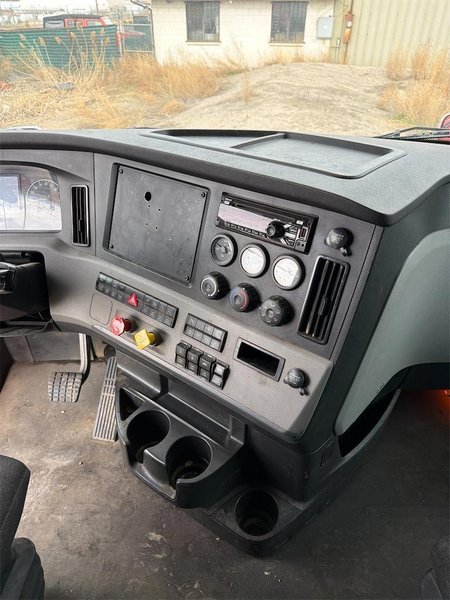 2020 Freightliner Cascadia 1FUJHHDV0LLLC1688