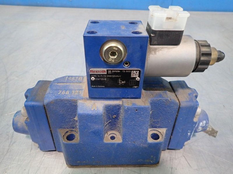 REXROTH HYDRAULIC VALVE   -  R901152584