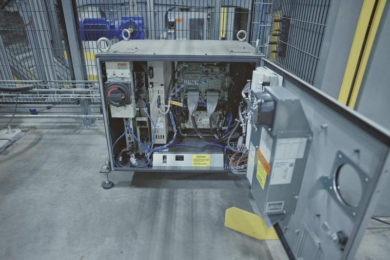 Yaskawa Motoman GP25-12 Robots (4) – YRC1000 Controllers, Mech-Mind 3D Vision, Bin Picking, Integrated Safety Cells, 2022