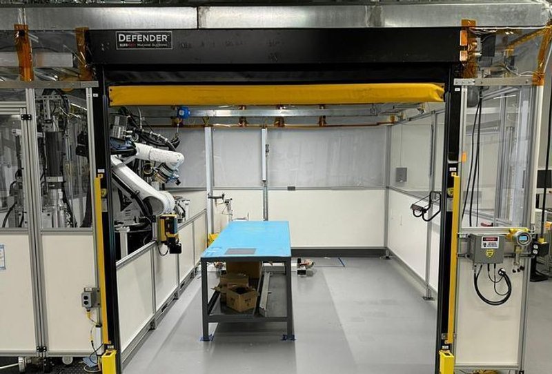 KUKA KR60-3 6-Axis Robotic Adhesive Dispensing Work Cell, 2020 – Atlas Copco Metering and Dosing System