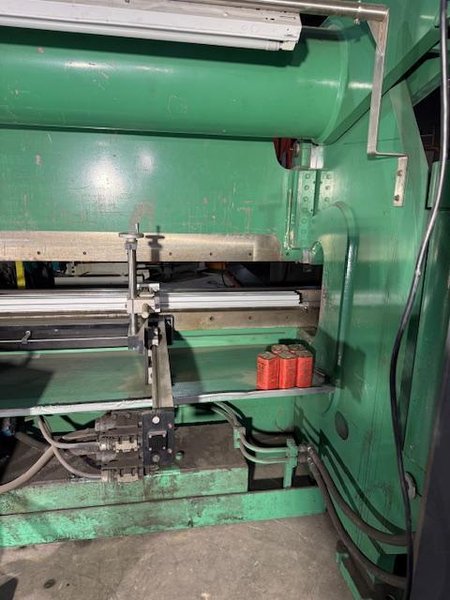 175 Ton x 12′ Accurpress 717512 Press Brake, 1992