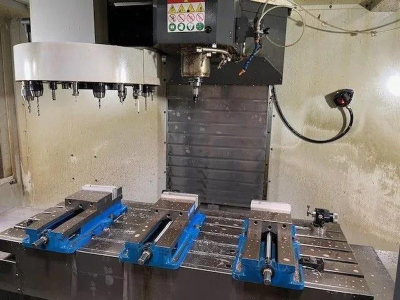 Haas VF-4 CNC Vertical Machining Center – 2017 Mill