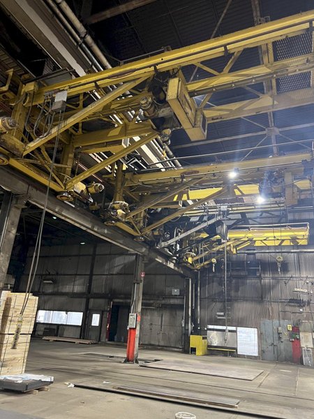 3 TON X 15' SHEPARD-NILES WALL MOUNTED POWERED GANTRY CRANE: STOCK 18475