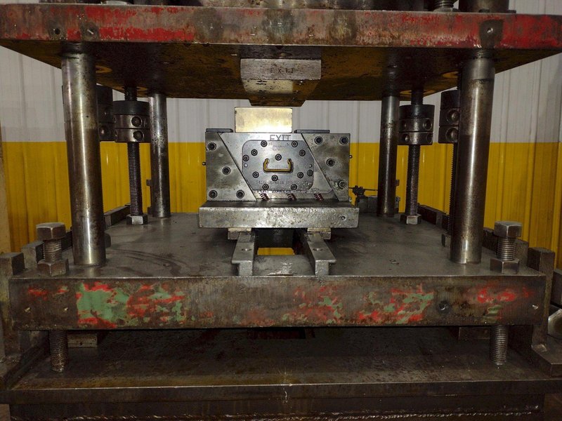 20 TON PNEUPOWR AIRAM MODEL #4P20 PNEUMATIC PRESS 3” STROKE: YOBRO #24858