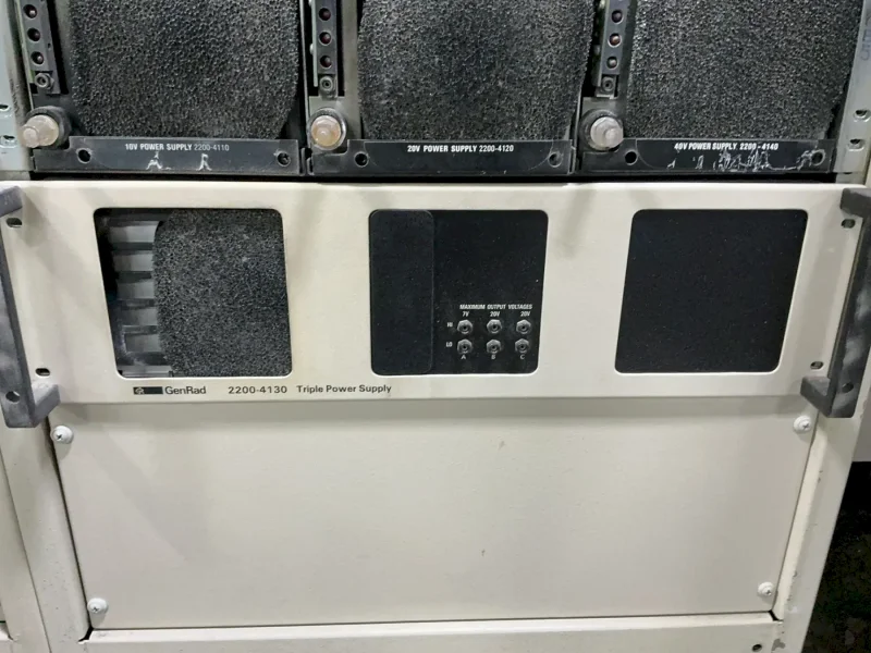 GENRAD CIRCUIT BOARD TEST SYSTEM  -  2272
