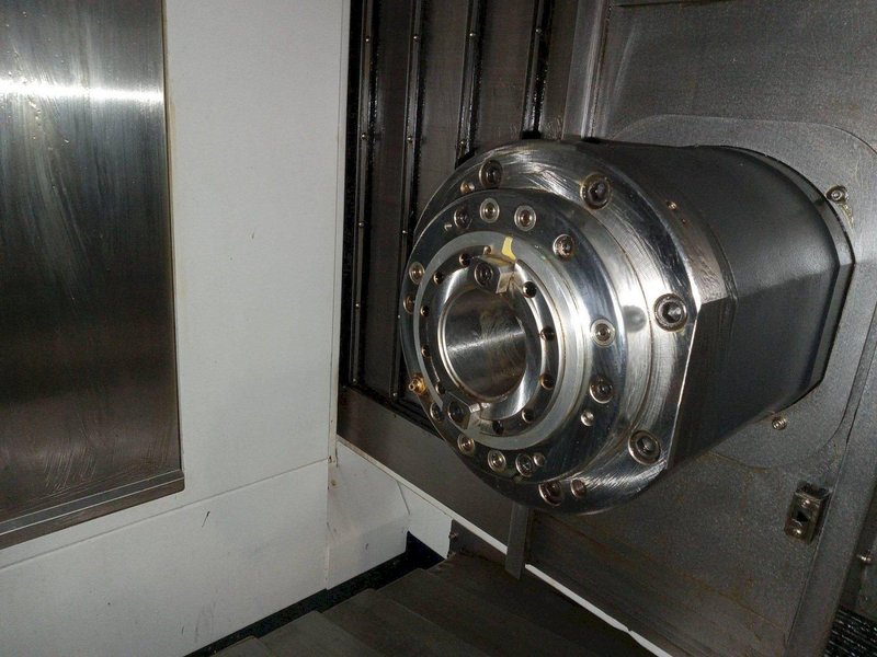 Averex HS550K, Dual Pallet HMC, 2018 Showroom Machine, Never Cut A Chip, Parts Warranty and Factory Install Apply.