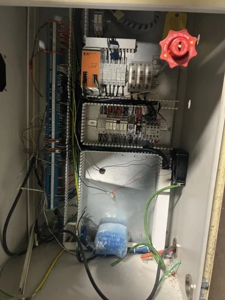 MINSTER 20" CABINET MOUNTED SERVO FEEDER, S/N 18-51434, STOCK# 14223J