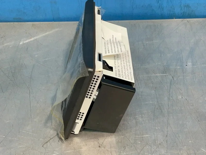 ALLEN-BRADLEY PANELVIEW 600 OPERATOR PANEL  -  2711-K6C5
