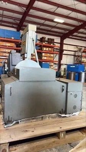 2001 Hyd-Mech V-18 II Vertical Tilt Frame Semi Automatic Bandsaw (#5784)