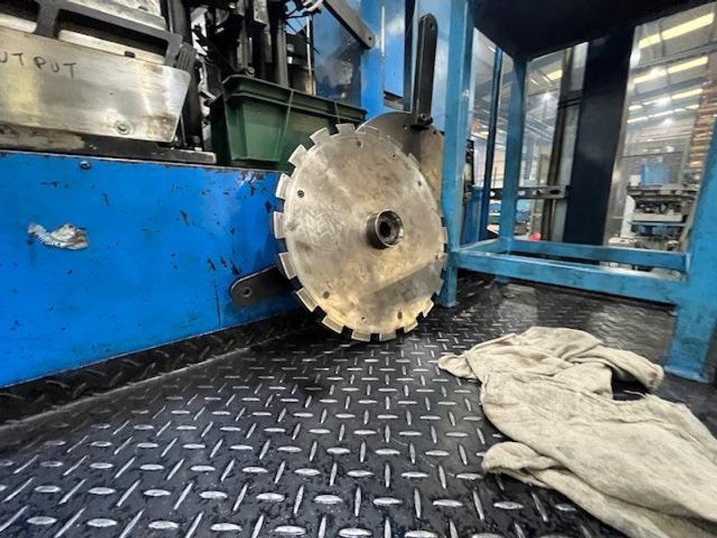 Charng Guey Model CGR 606H Thread Roller