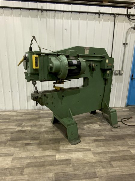 PULLMAX MODEL # P-9 NIBBLER: STOCK #80785