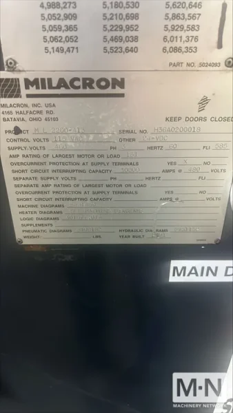 2200 TON 413 OZ CINCINNATI MODEL ML2200-413 INJECTION MOLDING MACHINE MFG 2001