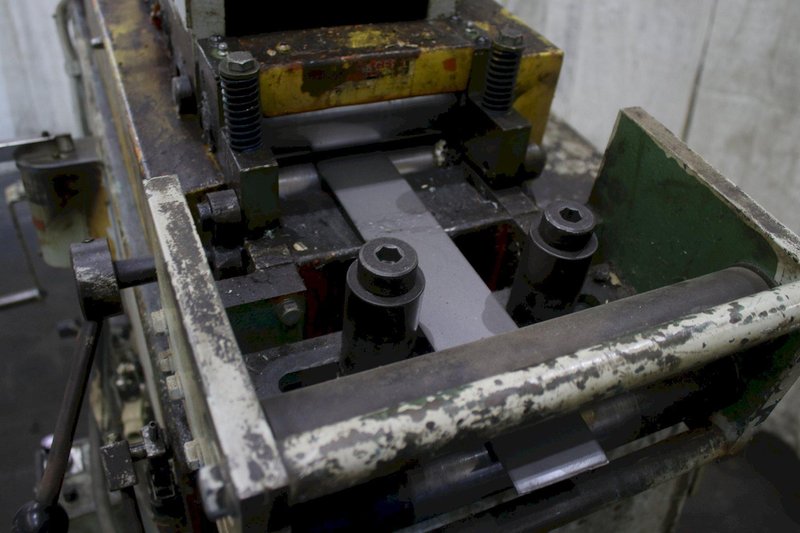 4000 LB JACO COIL CRADLE &amp; STRAIGHTENER: STOCK #75040