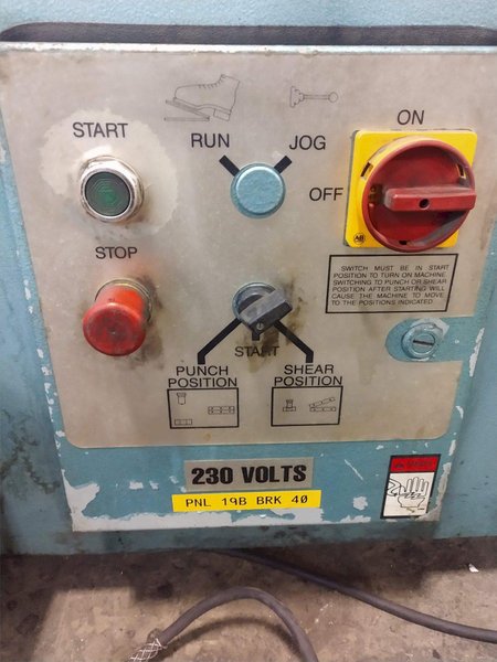 90 TON SCOTCHMAN MODEL #9012 HYDRAULIC IRONWORKER: STOCK #14328