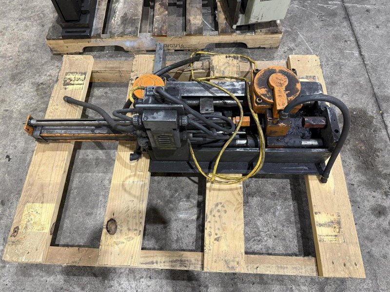 AIR FEED GRIP FEEDER: STOCK #23308