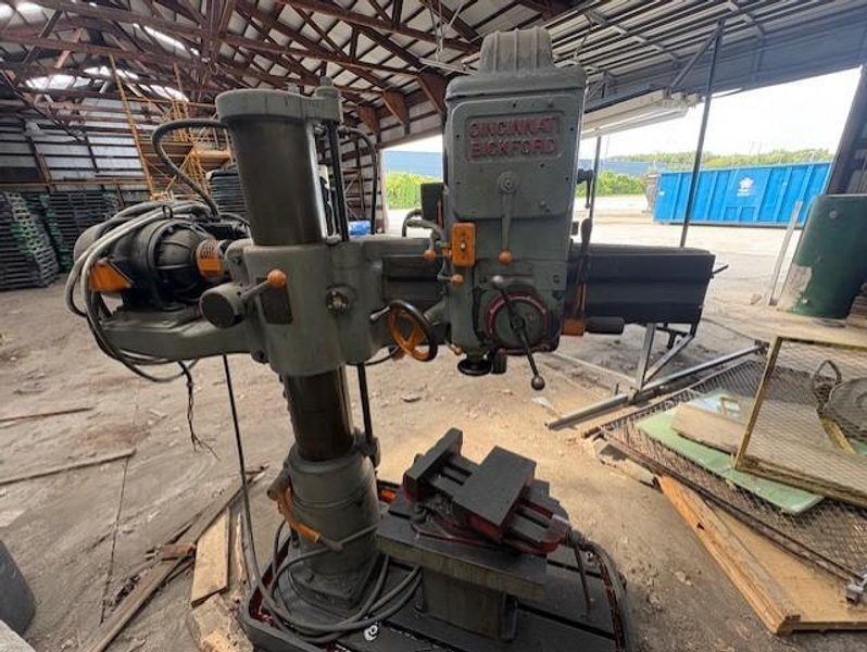 3&#039; X 9&quot; CINCINNATI BICKFORD COLUMN RADIAL DRILL STOCK# 4157