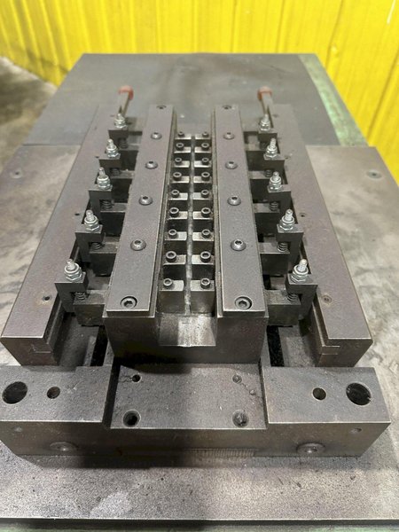 16" UTE "STRAIGHT-O-MATIC"  MODEL 250 BLADE &amp; PART CORRECTIVE STRAIGHTENER: STOCK #10122