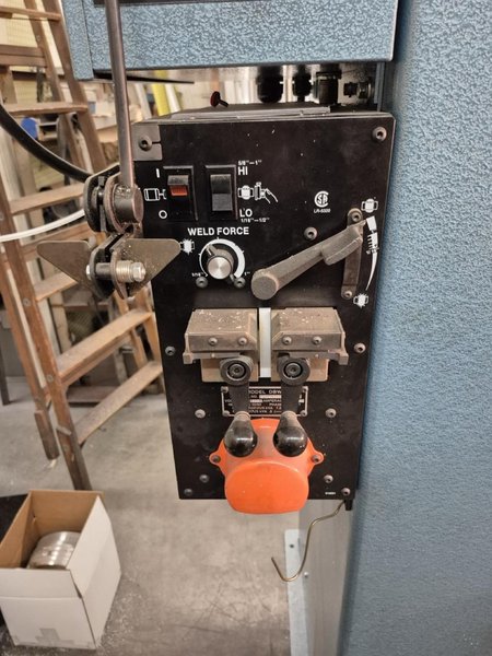 26” x 13” DOALL 2613-v3 VERTICAL BAND SAW-2016