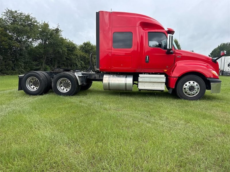 2019 International LT625 3HSDZAPR0KN125888