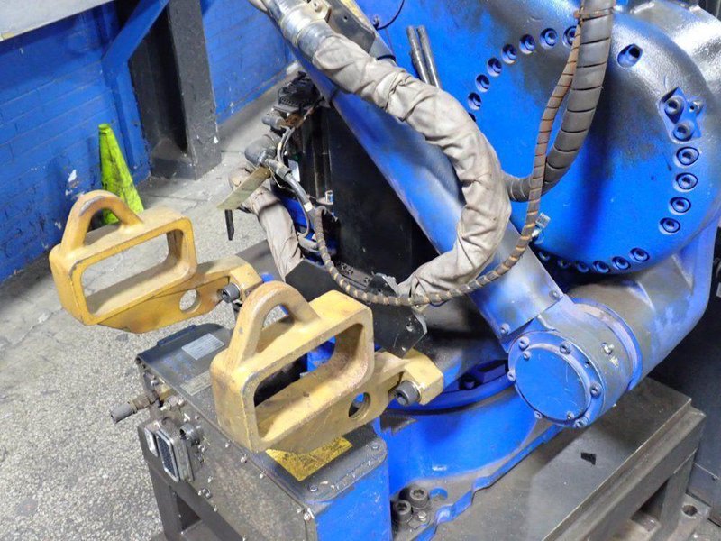 YASKAWA ELECTRIC / MOTOMAN 14.5 A ROBOT  -  YR-MS165/MH180-A00