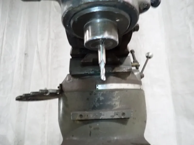 YEONG CHIN MACHINERY 9" X 42" VERTICAL MILL  -  YCM