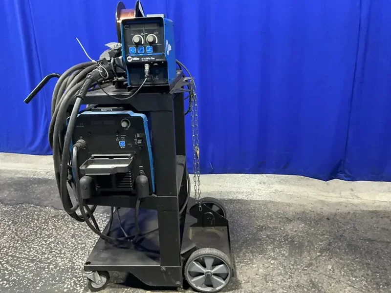 Miller 450 Amp Welder   -  Invision 450 Mpa