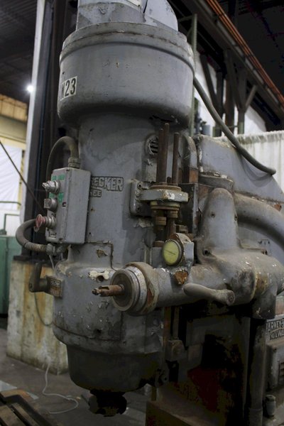 KEARNEY &amp; TRECKER MODEL 210 CH VERTICLA MILL: STOCK #756532