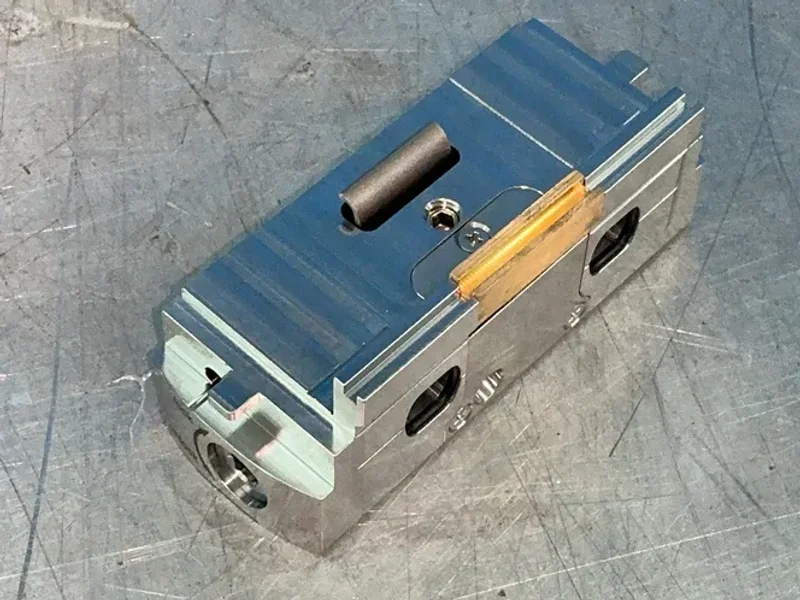 HEIDENHAIN LINEAR ENCODER  -  1067589-02