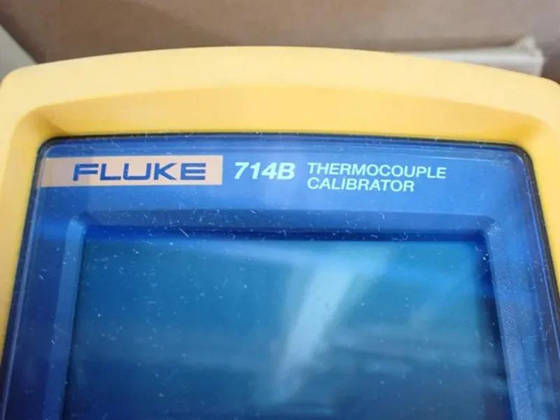 FLUKE THERMOCOUPLE CALIBRATOR  -  714B