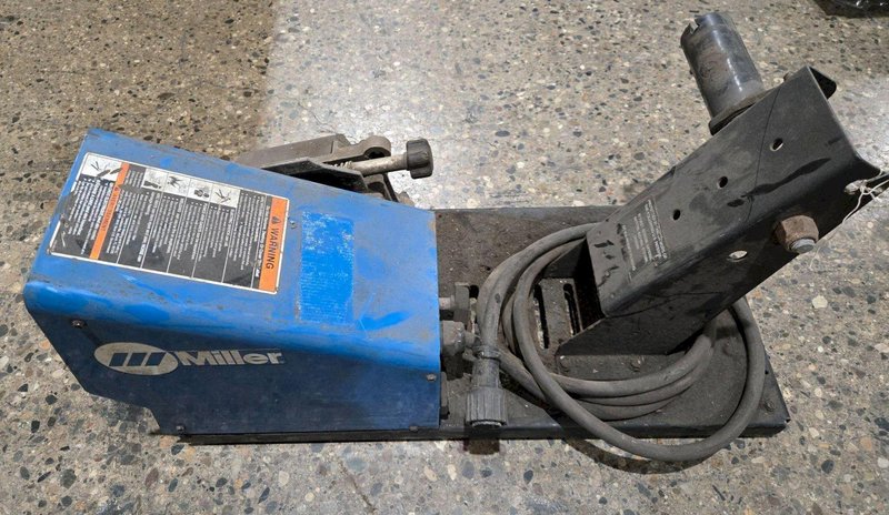 MILLER 70 SERIES WIRE FEEDER USED