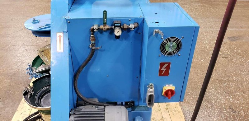M6-M8 – Nut Washer Assembly Machine