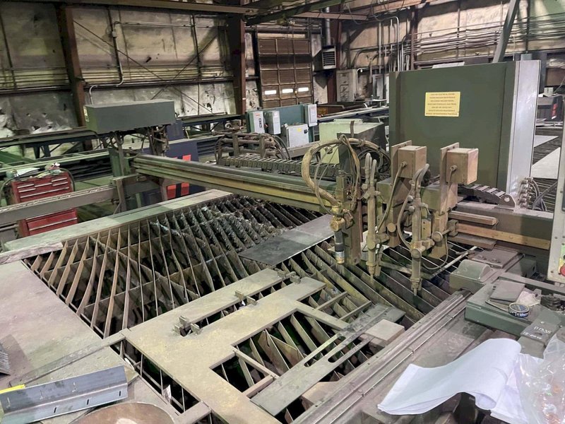 11′ x 30′ Controlled Automation BTL-1432XPUG CNC Plasma, 1995 with 2014 HPR 260HD