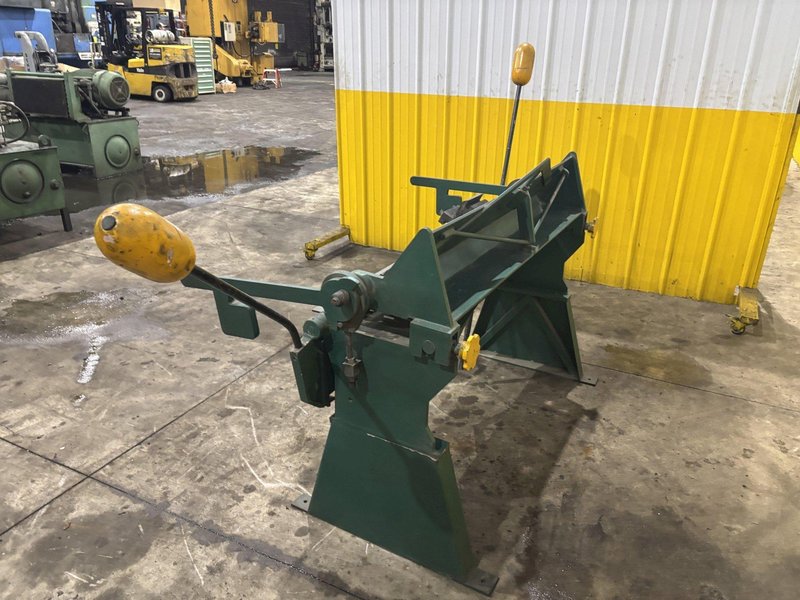 48" X 12 GAUGE C&amp;J MANUAL APRON BOX &amp; PAN FINGER BRAKE: STOCK #22918