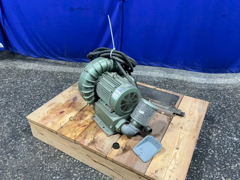 HITACHI 200 CFM BLOWER  -  VB030E-U