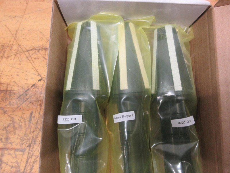Haas 90-0051 40-Taper Spindle Cleaning Kit, with 320, 220 Grit and Wiper- Auction Item