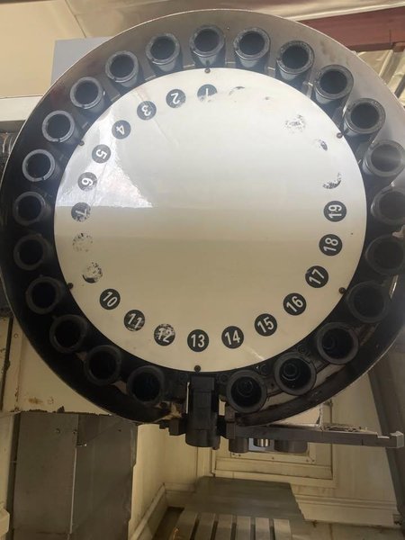 2007 AKIRA SEIKI PERFORMA V5A-XP VERTICAL MACHINING CENTER